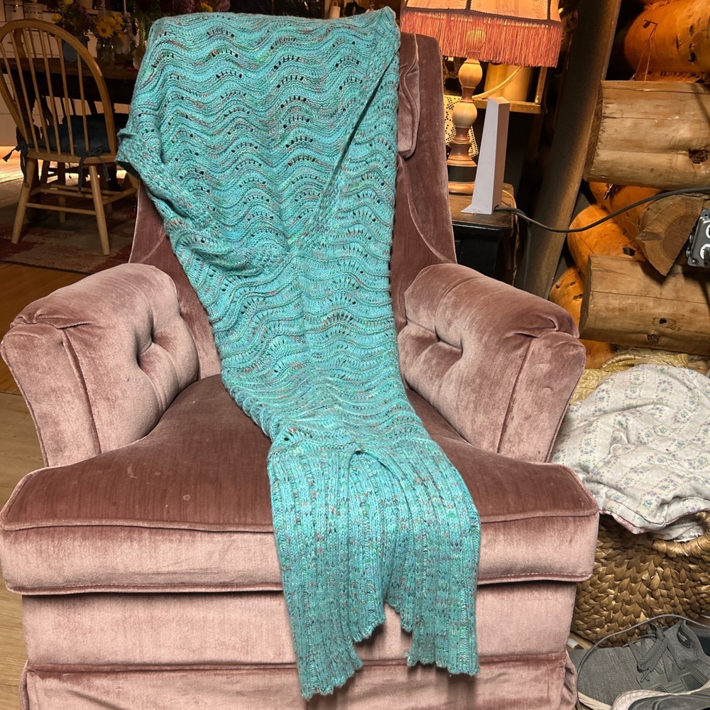 Handmade Mermaid Tail Crochet Blanket Aqua Blue Confetti‎ Knit Cocoon Throw